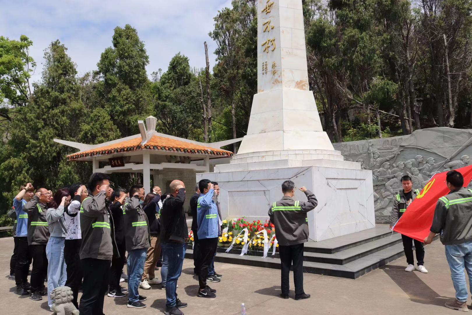 1619071463945279.jpg 2b4241883bf8b9f0d887893bc57823d.jpg