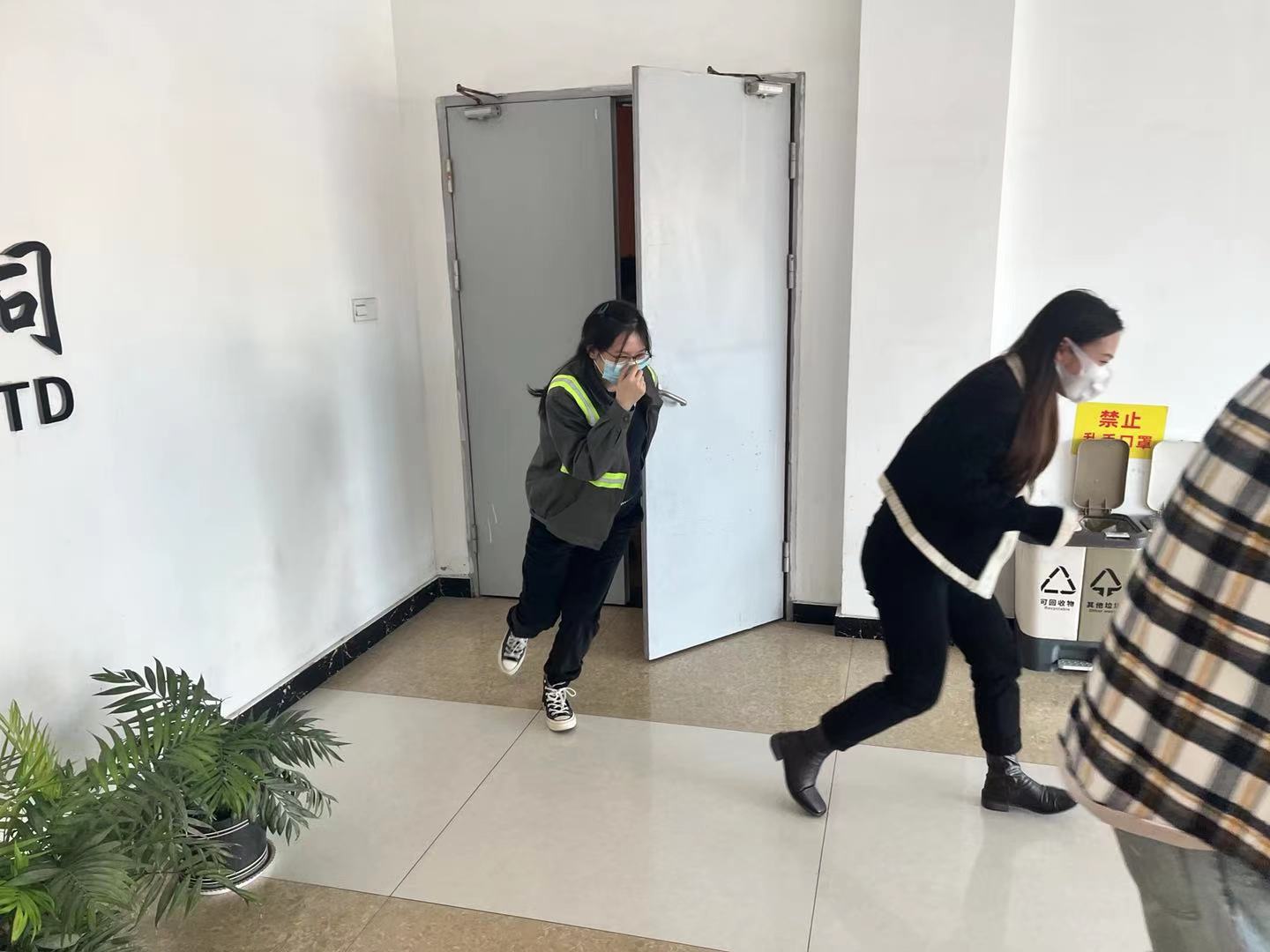 1636436636374838.jpg 53d6db620d9673e46d5875a41db992b.jpg