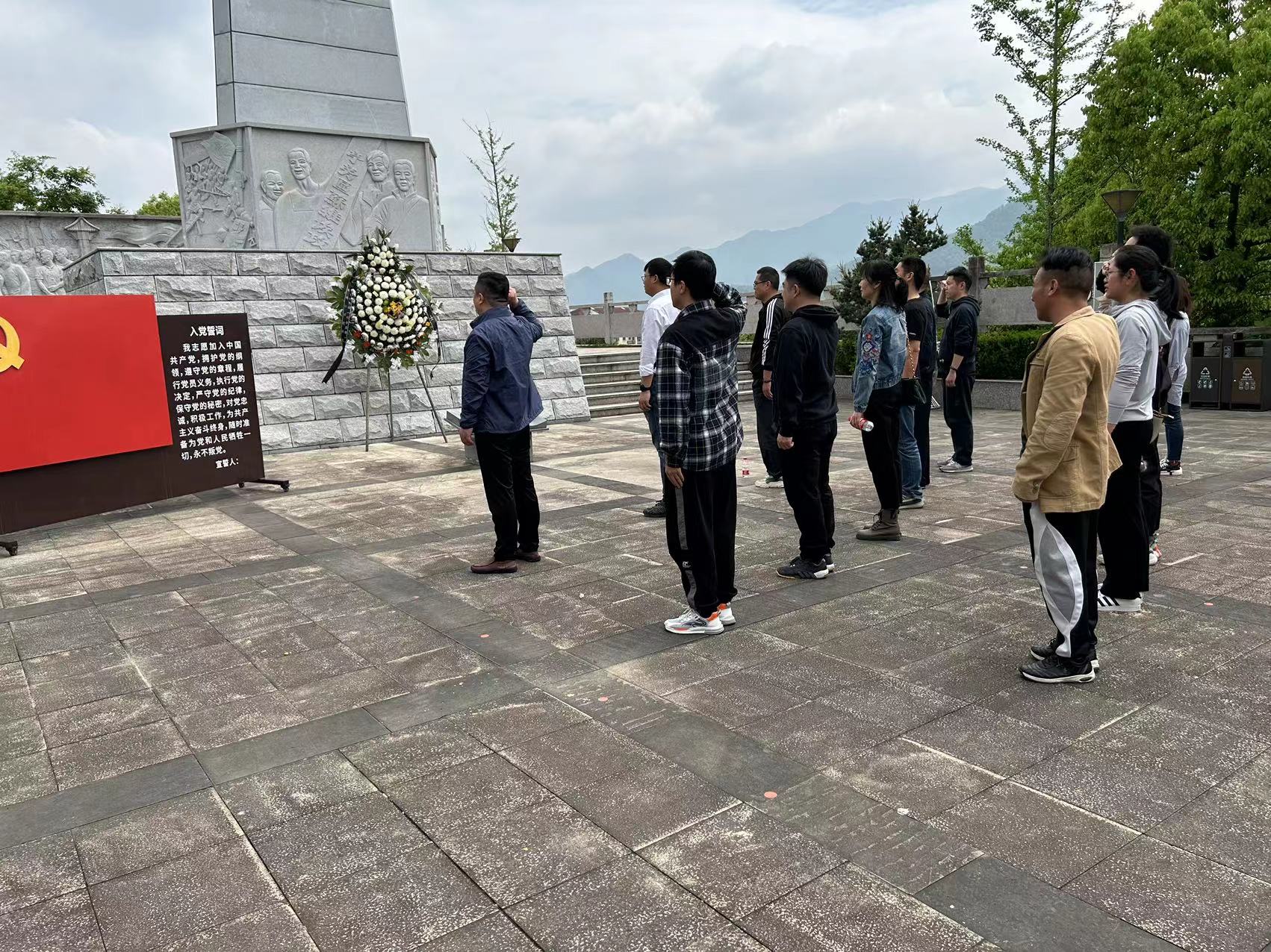 1682144018120599.jpg 3e1fca2c7f24947f68c7845ddf1831a.jpg