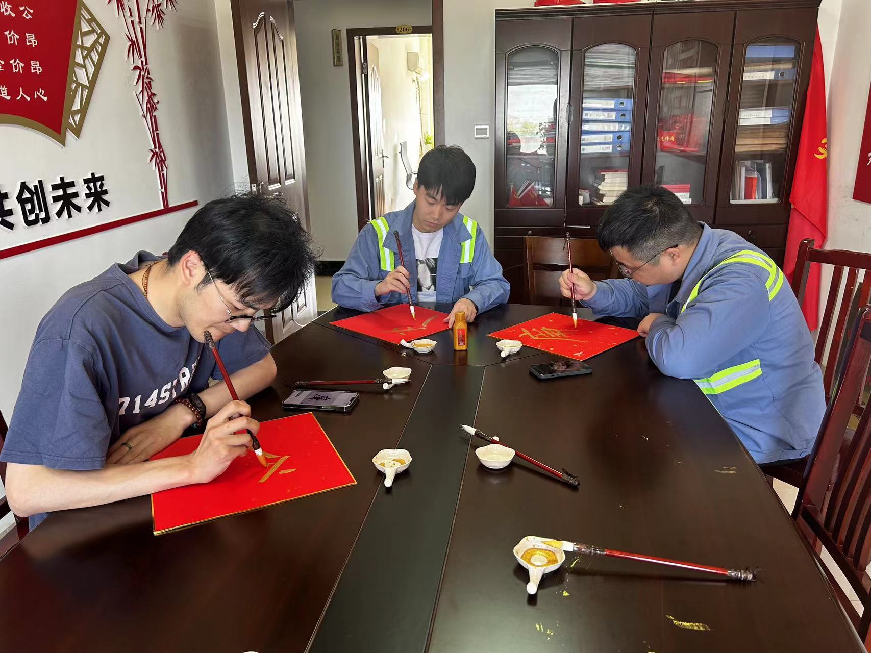 1715581658318949.jpg 6cc6293048c69762462ba3b465192f4.jpg